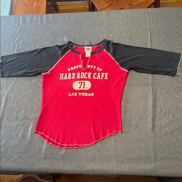 Vintage Hard Rock Cafe Women’s Red/Gray 3/4” Sleeve Tee - Picture 5 of 6